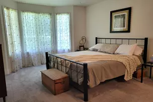 913 Clark Street SE, Lowell, MI 49331 - Photo 9