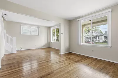 314 W Muir Avenue, Hazel Park, MI 48030 - Photo 9