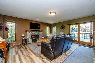 1381 Country Knoll Place, Saint Joseph, MI 49085 - Photo 15