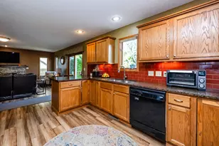 1381 Country Knoll Pl, Saint Joseph, MI 49085 - Photo 17