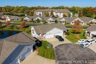 634 Wilshire Ct, Holland, MI 49423 - Photo 33