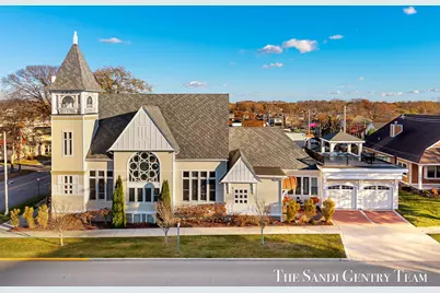 600 Washington Avenue, Grand Haven, MI 49417 - Photo 1