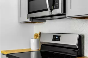 628 E Madison Street E, Hastings, MI 49058 - Photo 9