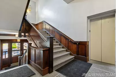 17 W 10th Street #420, Holland, MI 49423 - Photo 7