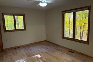 9114 N Riverview Dr, Kalamazoo, MI 49004 - Photo 17