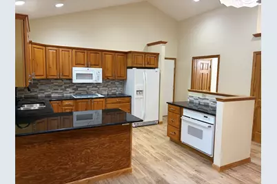 9114 N Riverview Drive, Kalamazoo, MI 49004 - Photo 11