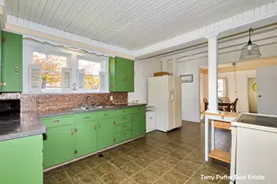 216 E Jefferson St, Hart, MI 49420 - Photo 5