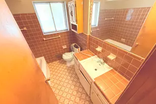 16475 E Eight Mile Rd, Eastpointe, MI 48021 - Photo 7