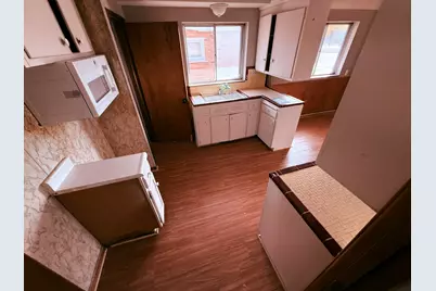 16475 E 8 Mile Road, Eastpointe, MI 48021 - Photo 9