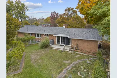 2 Azalea Court, Hillsdale, MI 49242 - Photo 3