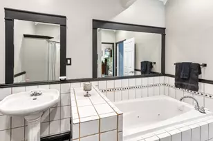 49112 White Mill Dr, Utica, MI 48317 - Photo 17