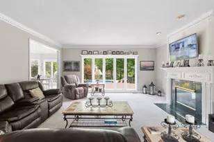 49112 White Mill Dr, Utica, MI 48317 - Photo 5