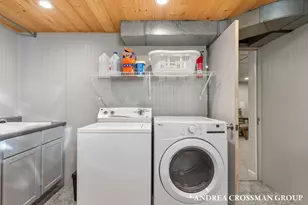 136 E 39th St, Holland, MI 49423 - Photo 29