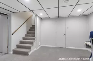 136 E 39th St, Holland, MI 49423 - Photo 25