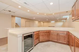 5780 Swan Lake Ct, West Bloomfield, MI 48322 - Photo 31