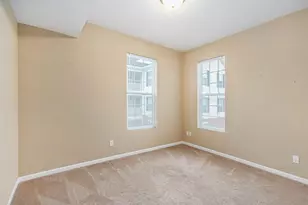 1041 E Summerfield Glen, Ann Arbor, MI 48103 - Photo 17