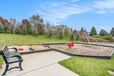 1041 E Summerfield Glen, Ann Arbor, MI 48103 - Photo 23