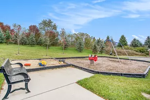 1041 E Summerfield Glen, Ann Arbor, MI 48103 - Photo 23