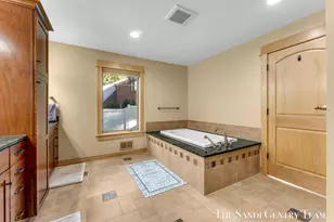 18886 Greenwood Ct, Spring Lake, MI 49456 - Photo 31