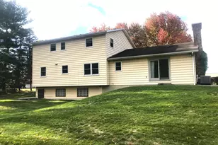 9625 Oakview Dr, Portage, MI 49024 - Photo 3