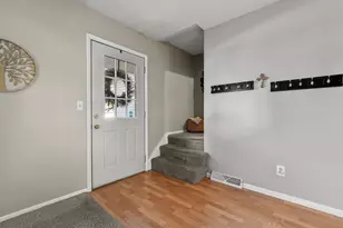 258 Easthill Dr, Battle Creek, MI 49014 - Photo 3