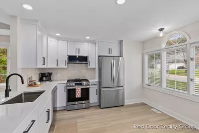 1814 Corville Court NW, Grand Rapids, MI 49504 - Photo 7