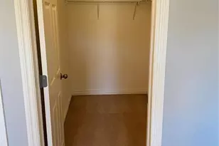 1046 Lorenzo Ct, Troy, MI 48085 - Photo 23