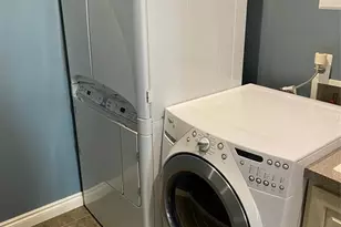 1046 Lorenzo Ct, Troy, MI 48085 - Photo 29