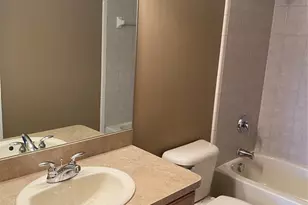 1046 Lorenzo Ct, Troy, MI 48085 - Photo 15