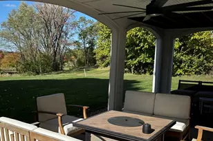 2542 Medinah Ln, Benton Harbor, MI 49022 - Photo 31