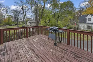 411 Hinckley Blvd, Jackson, MI 49203 - Photo 21