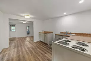 411 Hinckley Blvd, Jackson, MI 49203 - Photo 5