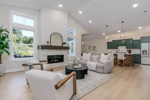 4708 Knapp Bluff Dr NE, Grand Rapids, MI 49525 - Photo 5