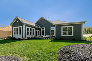 4708 Knapp Bluff Dr NE, Grand Rapids, MI 49525 - Photo 37