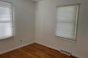 5845 Roanoke St, Portage, MI 49002 - Photo 9