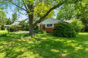 29848 Rambling Rd, Southfield, MI 48076 - Photo 3