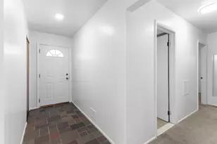 29848 Rambling Rd, Southfield, MI 48076 - Photo 5