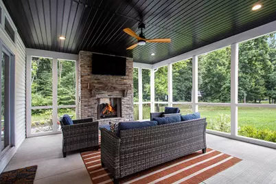 68575 W Banks Drive, Edwardsburg, MI 49112 - Photo 5