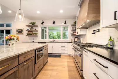 68575 W Banks Drive, Edwardsburg, MI 49112 - Photo 9