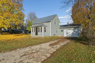 311 E Pine St, Edmore, MI 48829 - Photo 5