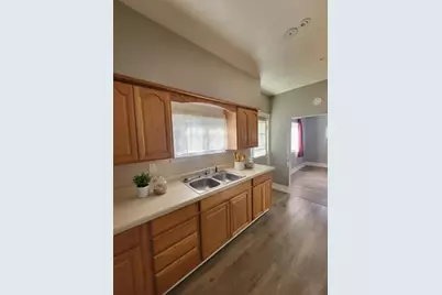 154 S Yates Street, Pewamo, MI 48873 - Photo 9