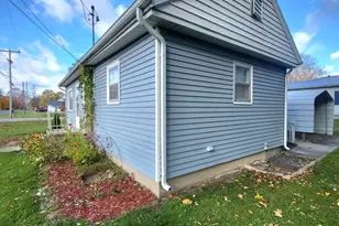 154 S Yates St, Pewamo, MI 48873 - Photo 5