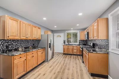 352 Hillside Avenue, Jackson, MI 49203 - Photo 5