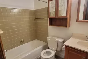22700 Stair St, Clinton Twp, MI 48036 - Photo 9