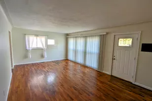 1056 Elmwood St, Plainwell, MI 49080 - Photo 7