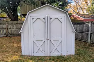 1056 Elmwood St, Plainwell, MI 49080 - Photo 19