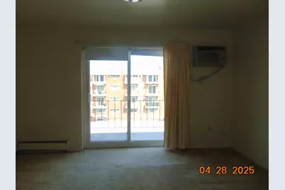 2915 W 13 Mile Road #308, Royal Oak, MI 48073 - Photo 19