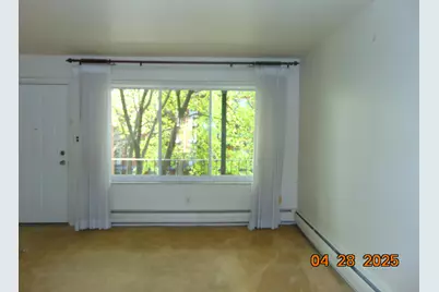 2915 W 13 Mile Road #308, Royal Oak, MI 48073 - Photo 9