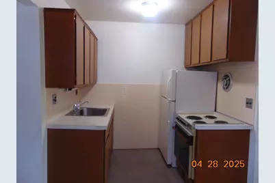 2915 W 13 Mile Road #308, Royal Oak, MI 48073 - Photo 11