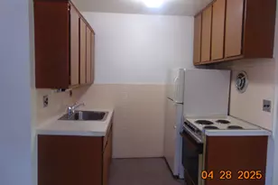 2915 W 13 Mile Rd, Royal Oak, MI 48073 - Photo 11